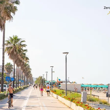 Palm House - Vista Mare Apartment Montesilvano