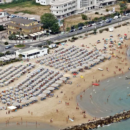 Palm House - Vista Mare * Montesilvano Marina