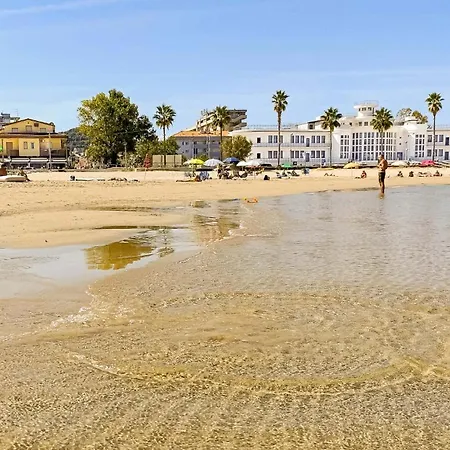 Palm House - Vista Mare Lägenhet *